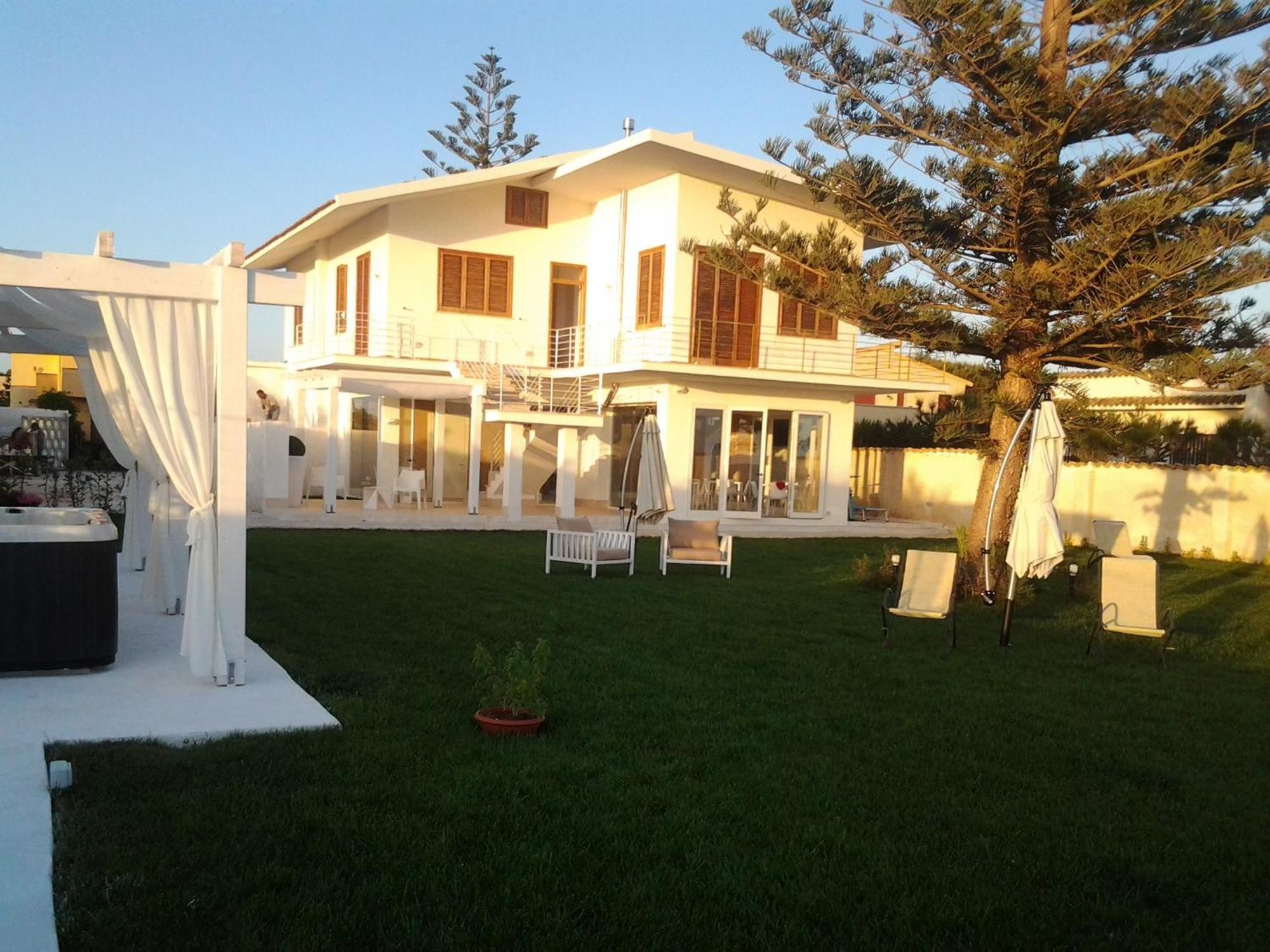 Suitebeach B&B And Resort Марсала Екстер'єр фото